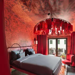 Hotel 25hours Piazza San Paolino, Firenze